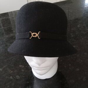 Black 100% Wool Flapper Style Cloche Hat w/Gold Tone Ornament